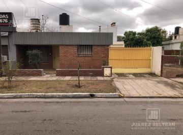 Casa · 110m² · 5 Ambientes · 2 Cocheras · Casa en Barrio Marquez de Sobremonte a Dos Cuadras de Monseñor Pablo Cabrera