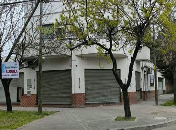 Casa en Alquiler de 4 ambientes Berazategui Oeste · Alquila Vivienda 4 Ambientes C/ Garage. Berazategui Oeste.