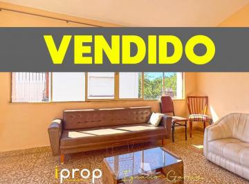 Departamento · 102m² · 4 Ambientes · Amplio y Cómodo Dpto. de 100 m² Cubiertos Propios! Ubicación Céntrica Inmejorable