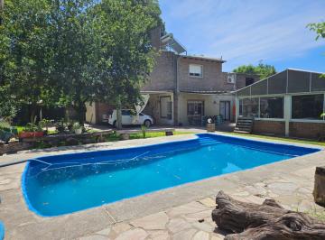 Pileta · Venta/gro Baigorria/casa3 Dorm 2 Baños Pileta, Quincho, Galería y Amplio Parque