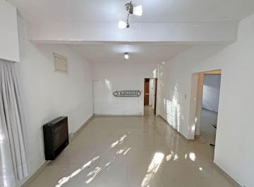 ATT-ATT-3513_2 · Casa 3 Ambientes. | Costa Rica 485