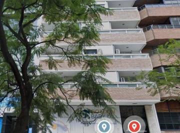 Departamento de 2 ambientes, Córdoba · Dpto. en Nueva Córdoba, Chacabuco Al 700, con Balcón