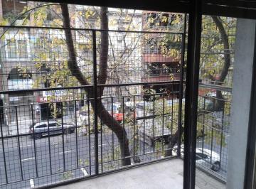 Departamento de 4 ambientes, Caballito · Excelente 4 Amb con Balcon con Cochera