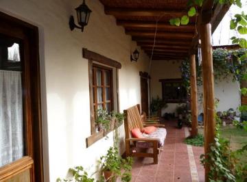 Casa · 400m² · 5 Ambientes · Salto Las Rosas - San Rafael