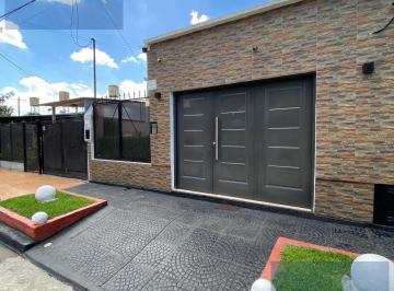 Casa · 50m² · 3 Ambientes · 1 Cochera · Casa - Saladillo