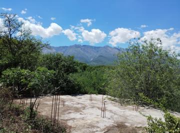 losa y vistas · Terreno en Las Rabonas con Mejoras y Vista a Las Sierras