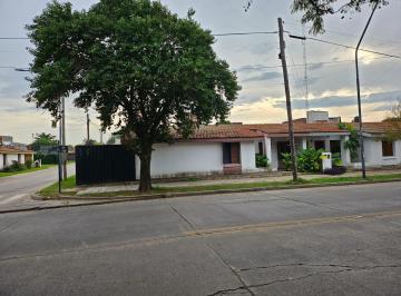 Foto · Venta Casa de 4 Dorm. en Poeta Lugones.