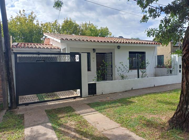 Casa · 90m² · 3 Ambientes · 1 Cochera