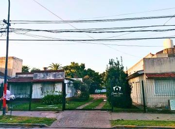 Terreno , Pilar · Venta de Lote con Vivienda y Local en Pilar, Sobre La Calle H. Yrigoyen.