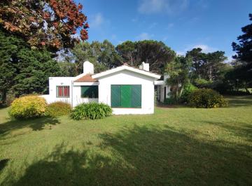 Casa de 5 ambientes, Mar del Plata · Casa en Chapadmalal con Lotes y Departamento Excelente Inversion
