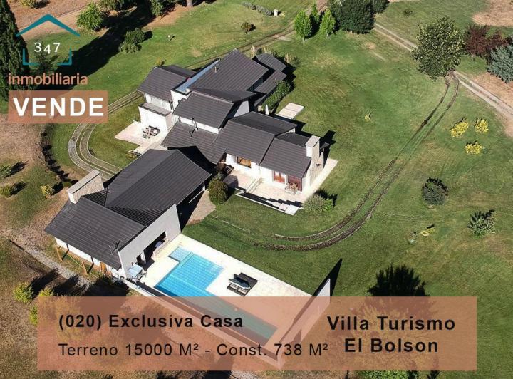 Casa · 657m² · 8 Ambientes · 2 Cocheras