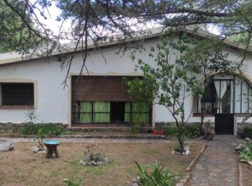 Casa de 7 ambientes, Capilla del Monte · Actualización de Valor: Amplio Chalet con Dos Departamentos en Regia Ubicación - Capilla del Monte