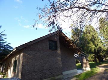 Casa · 300m² · Quinta en Amplio Terreno - Rodolfo Moreno 2300, Luján