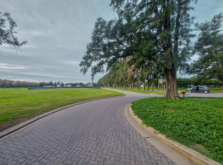 Terreno · 649m²