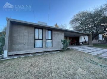 Casa · 145m² · 3 Dormitorios · 2 Cocheras · Villa Allende Golf - Housing - 3 Dorm. en Venta