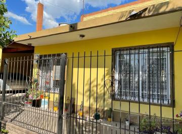 Casa · 150m² · 4 Ambientes · 1 Cochera · Casa 4 Amb. y Departamento en Venta - Paso del Rey, Moreno
