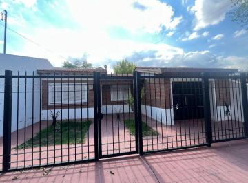 Casa de 5 ambientes, Godoy Cruz · Casa en Alquiler - Godoy Cruz, Mendoza