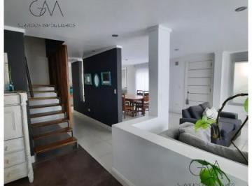 Casa · 260ha · 4 Ambientes · Casa Alquiler Temporada Sobre Calle Guemes