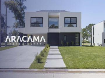 Casa · 251m² · 5 Ambientes · 2 Cocheras · Casa en Venta en Saint Thomas Este Oeste - Canning
