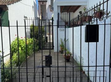 Casa · 150m² · 3 Ambientes · 1 Cochera · Lindo PH de 2 Plantas en San Isidro Centro