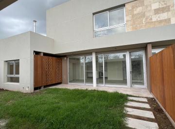 PH de 4 ambientes, Berazategui · Casona en Venta de 4amb en Fincas de Hudson