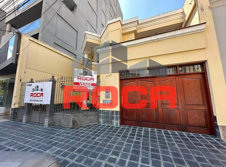 Casa · 334m² · 5 Ambientes · 1 Cochera