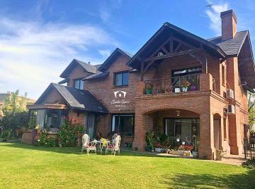 Casa de 6 ambientes, Pilar · Casa en Venta, 5 Dorm., Piscina y Quincho en Estancias del Pilar. La Paz