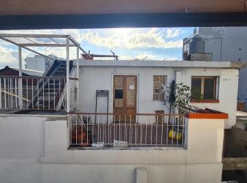 parque-chacabuco-venta-ph-3-ambientes · Depto. Tipo Casa de 3 Ambientes en Venta en Parque Chacabuco