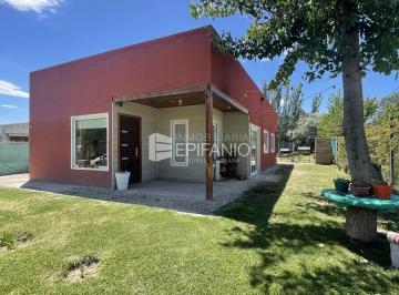 Casa · 97m² · 4 Ambientes · Venta - Casa en Barrio Lago Mascardi - C057