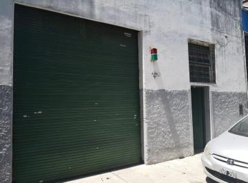 Bodega-Galpón de 2 ambientes, Villa Soldati · Alquila Galpon 409 m² Cubiertos en Villa Soldati.