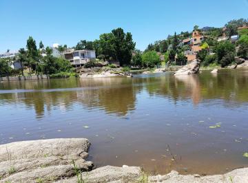 Terreno · 1180m² · Córdoba. Villa del Lago. Espectacular Terreno con Borde de Agua. 1180 m². Escucho Ofertas!