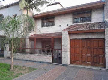 Casa · 130m² · 4 Ambientes · 2 Cocheras · En Venta en Martin Coronado Hermoso Chalet en Dos Plantas F: 9734