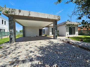 Casa · 244m² · 5 Ambientes · 2 Cocheras · Casa en Venta en La Reserva Cardales, Campana, G. B. a. Zona Norte