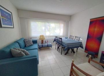 Foto1 · Luminoso Apartamento en Venta en Edificio Aromo, Punta del Este.