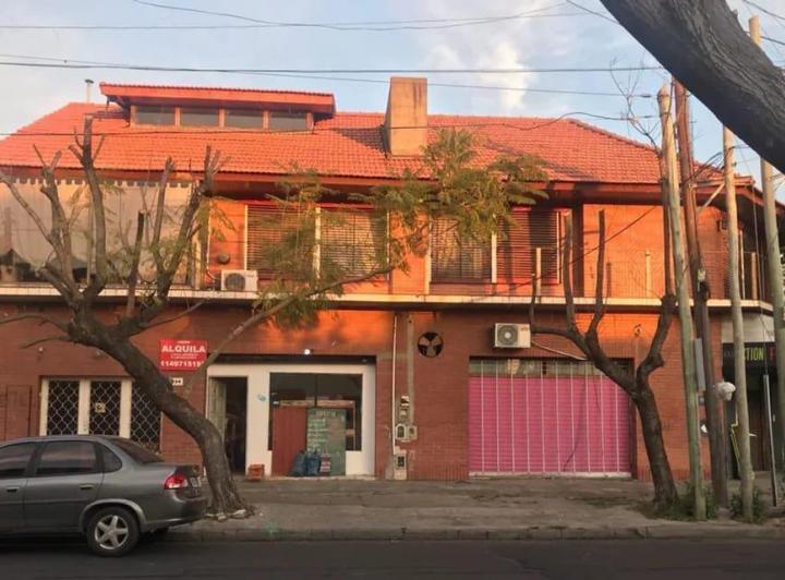 Casa · 250m² · 4 Ambientes · 1 Cochera