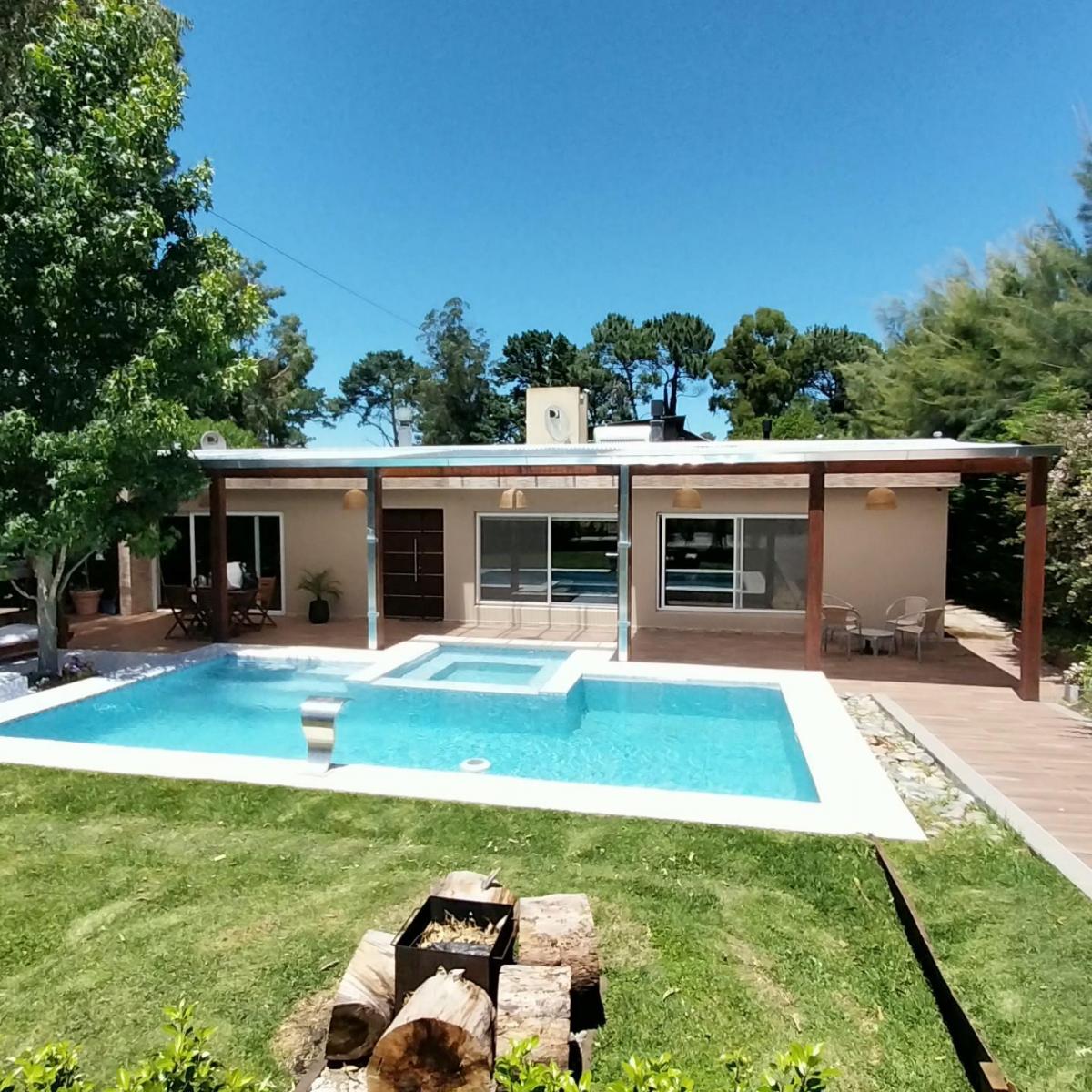 Chalet 3 amb, 130m² en Sierra de los Padres con piscina y parrilla