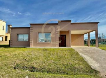 C21-043-65711_2 · Casa en Venta Barrio Club de Campo Santa Rita - San Vicente