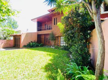 Casa · 215m² · 8 Ambientes · 1 Cochera · Chalet en Venta en Parque Cisneros, Villa Adelina
