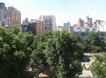 Departamento de 3 ambientes, Monserrat · Moderno 3 Ambientes con Balcón a La Plaza! Se Entrega Amoblado.