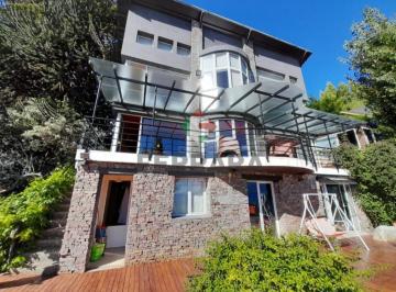 Casa de 5 ambientes, San Carlos de Bariloche · Maravillosa Casa con Costa Al Lago