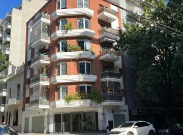 Departamento de 3 ambientes, Caballito · Alquilo Semipiso 3amb Al Frente con Balcón Mas Cochera y Baulera Individual