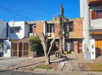 Casa · 61m² · 3 Ambientes · Casa Dúplex en Venta en Villa Sarmiento, Permuta Menor Valor, Morón, G. B. a. Zona Oeste