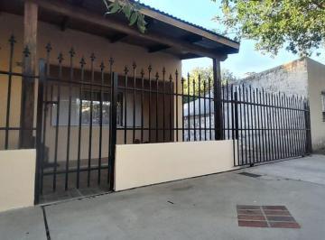 Casa · 77m² · 3 Ambientes · Casa en Calle 105 Nro. 186. General Pico, La Pampa