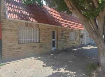 Casa de 4 ambientes, Rosario · Oportunidad Hermosa Casa en Venta