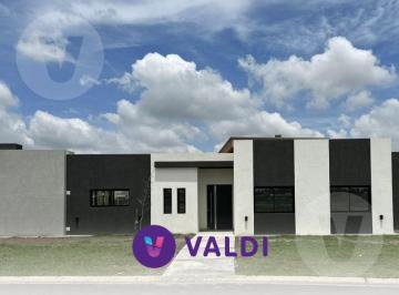 Casa · 160m² · 5 Ambientes · Casa en Venta con Renta - Barrio San Felipe, Canning