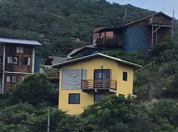 Casa de 3 ambientes, Brasil · Cabaña en Praia Do Rosa, Imbituba, Santa Catarina, Brasil
