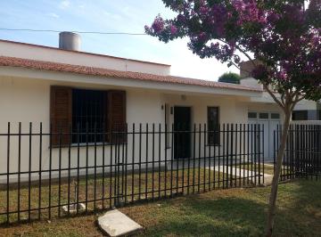 Casa · 51m² · 3 Ambientes · 1 Cochera · "Vendo Casa en Balcón del Lago - Bialet Massé"