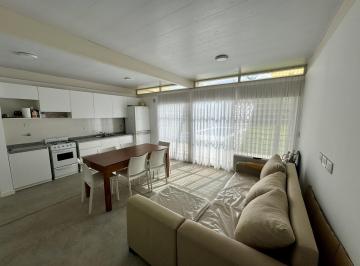 Casa · 90m² · 3 Ambientes · 2 Cocheras · Casa en Las Acequias