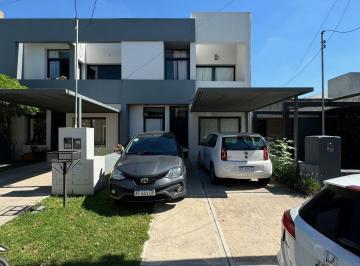PH de 5 ambientes, Córdoba · Chacras del Norte, Central. Impecable
