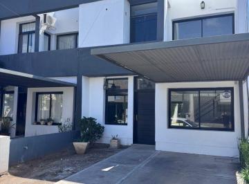 PH de 5 ambientes, Córdoba · Chacras del Norte, Central. Impecable